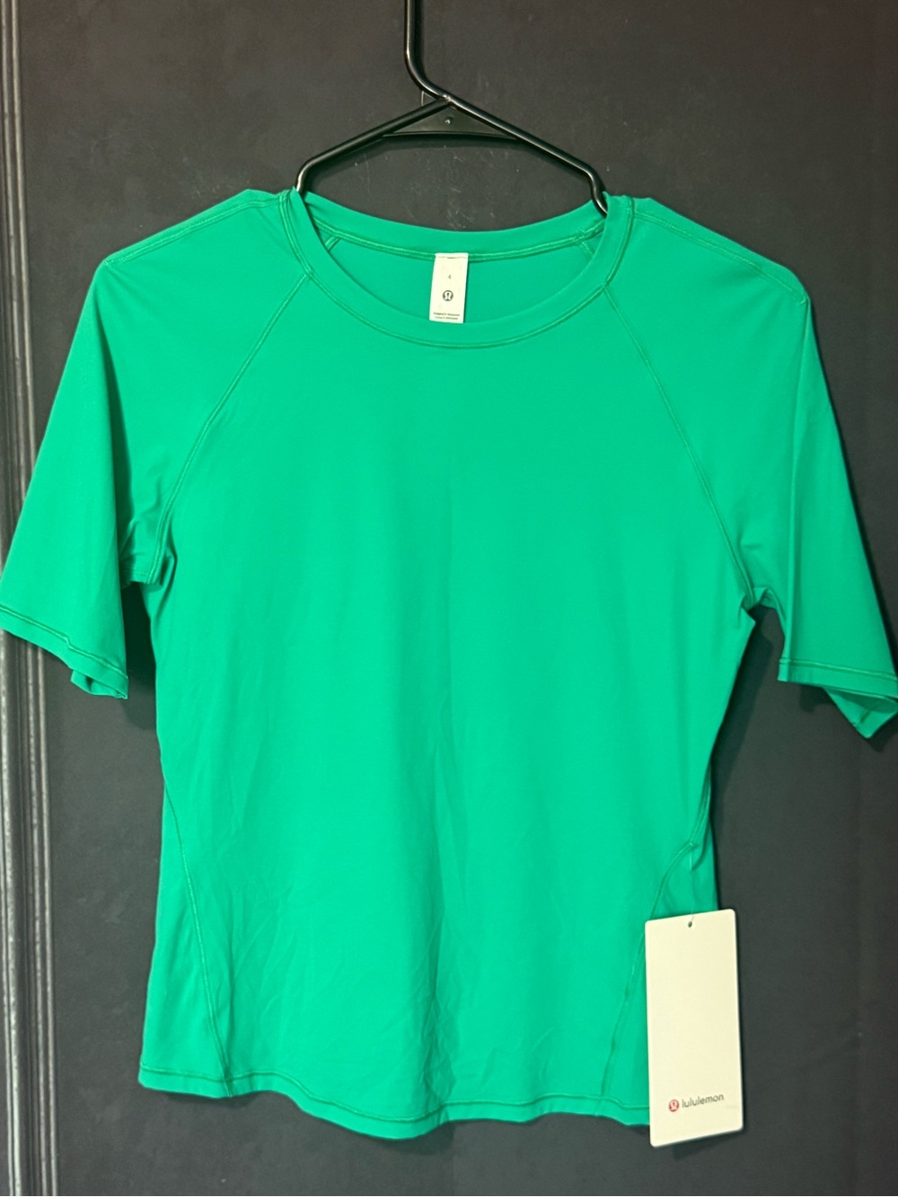 lululemon NWT Nulux slim-fit Tee